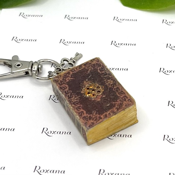 Book Charms-Adorable One of a kind mini books-Polymer Clay Book- Great gift - Picture 3 of 5